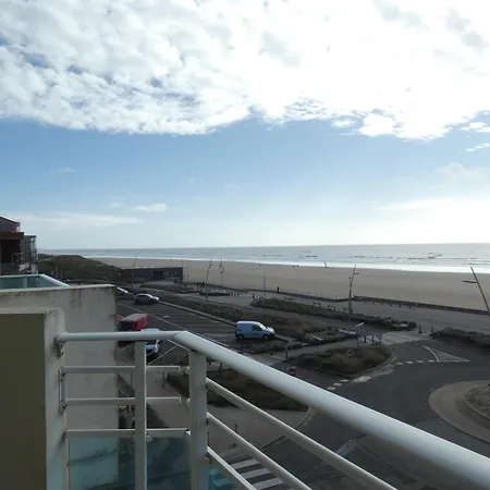 Apartment T2 + Mezzanine Avec 2 Salles D'eau Et Parking Prive, Bord De - St-hilaire-de-riez - Fr-1-323-336 Saint-Hilaire-de-Riez