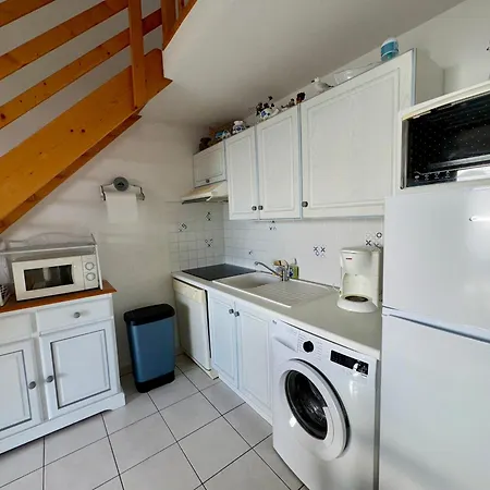 T2 + Mezzanine Avec 2 Salles D'eau Et Parking Prive, Bord De - St-hilaire-de-riez - Fr-1-323-336