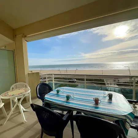T2 + Mezzanine Avec 2 Salles D'eau Et Parking Prive, Bord De - St-hilaire-de-riez - Fr-1-323-336 * Saint-Hilaire-de-Riez